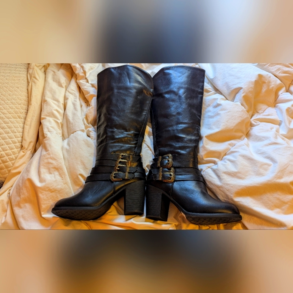 Black Wide Calf Heeled Boots with Chunky Block Heel